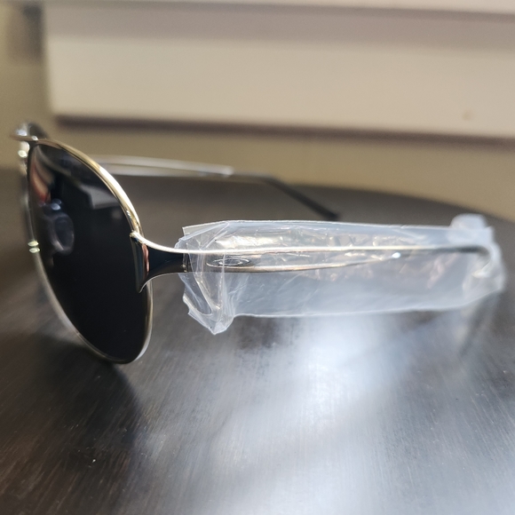 Oakley Caveat Women's Sunglasses - Picture 3 of 7